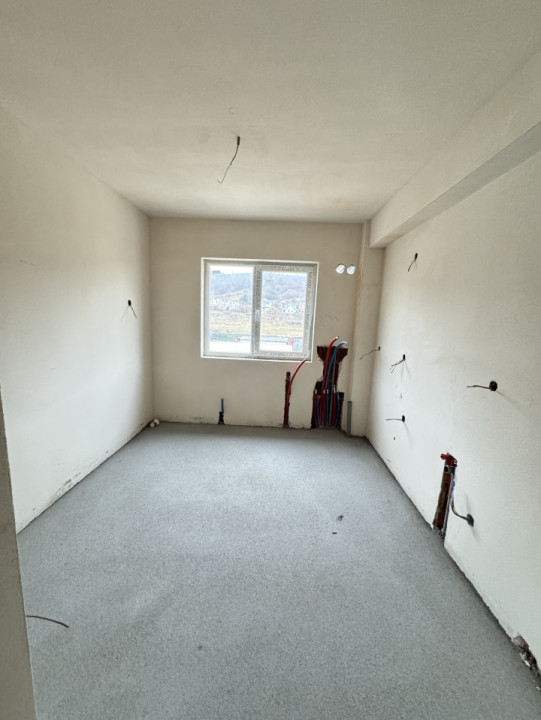 Apartament de 2 camere, 42 mp, semifinisat, zona Sesul de sus