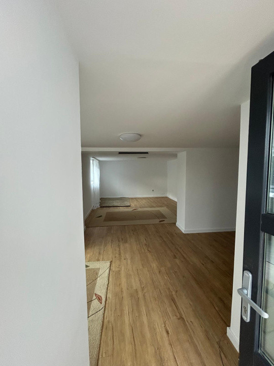 Casa individuala de 4 camere, 150mp, renovata, terasa, curte, garaj, zona Baciu