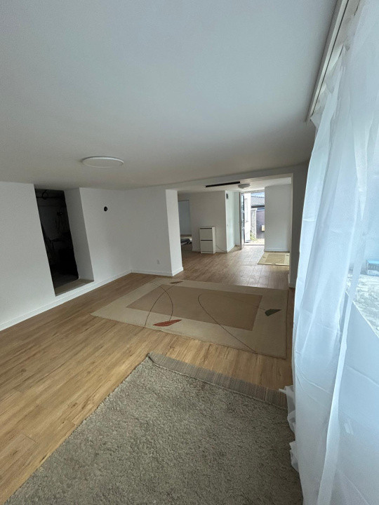 Casa individuala de 4 camere, 150mp, renovata, terasa, curte, garaj, zona Baciu