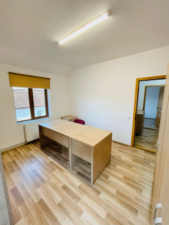 Spațiu de birouri, 5 camere, construcție nouă, zona Bulevardul 21 Decembrie 1989