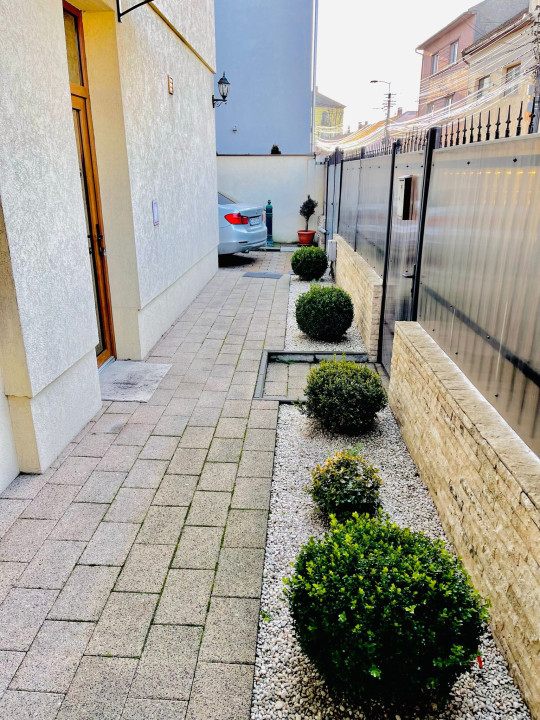 Spațiu de birouri, 5 camere, construcție nouă, zona Bulevardul 21 Decembrie 1989