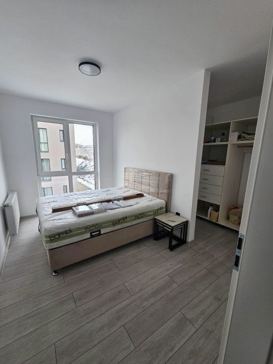 Apartament  cu 3 camere,2bai si 2 parcari