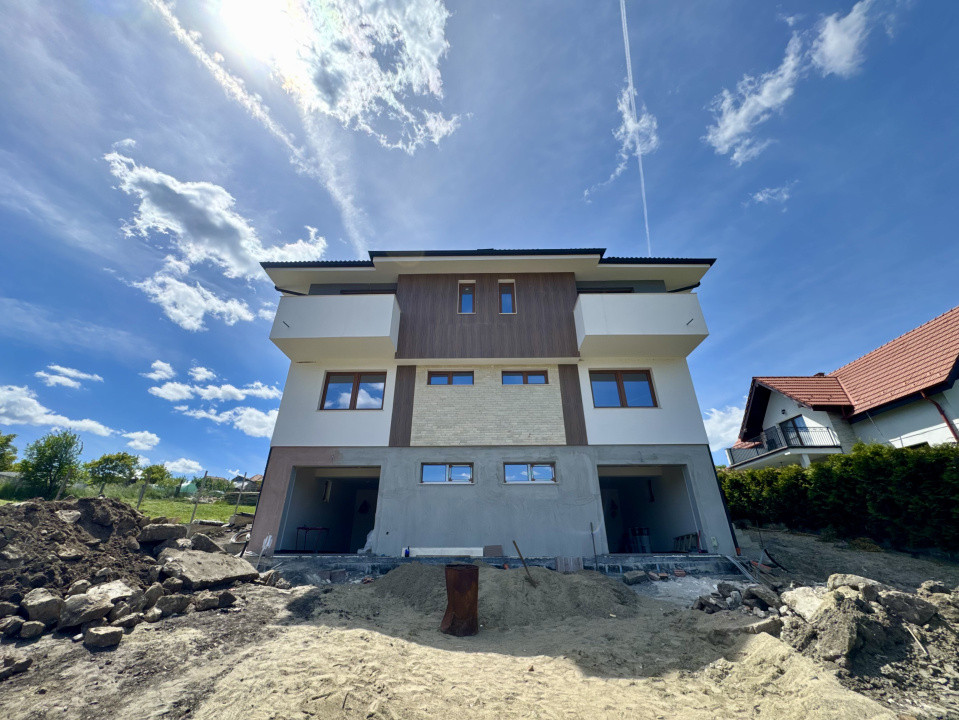 Casă tip duplex, 170 mp utili, 500 mp teren, sat Feleacu