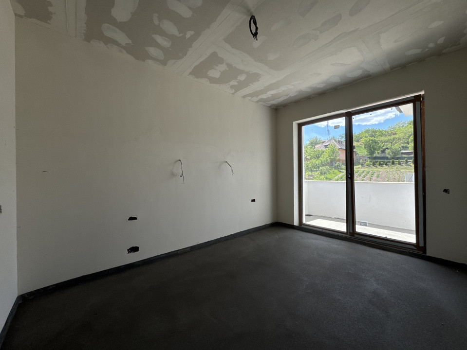 Casă tip duplex, 170 mp utili, 500 mp teren, sat Feleacu