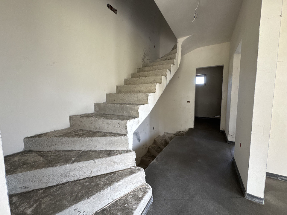 Casă tip duplex, 170 mp utili, 500 mp teren, sat Feleacu