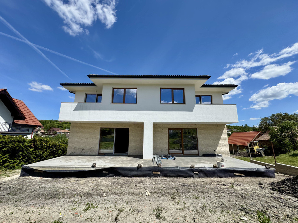 Casă tip duplex, 170 mp utili, 500 mp teren, sat Feleacu