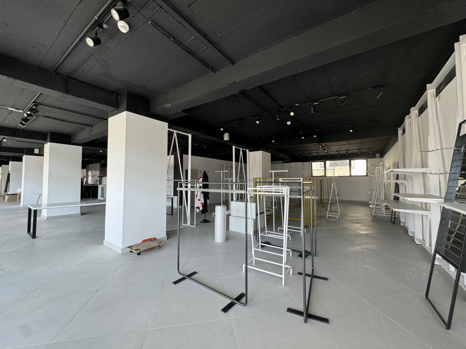 Spațiu comercial, parter, 185.5 mp utili, vitrină,zona Corneliu Coposu