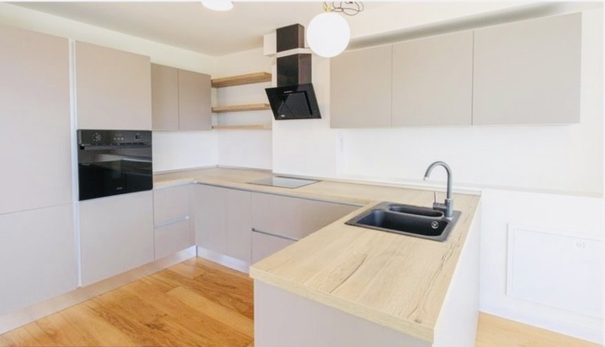 Penthouse de inchiriat cu jacuzzi, 90 mp si 80 mp terasa, zona Gruia