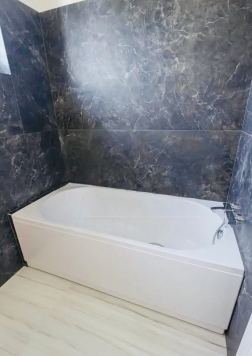 Penthouse de inchiriat cu jacuzzi, 90 mp si 80 mp terasa, zona Gruia