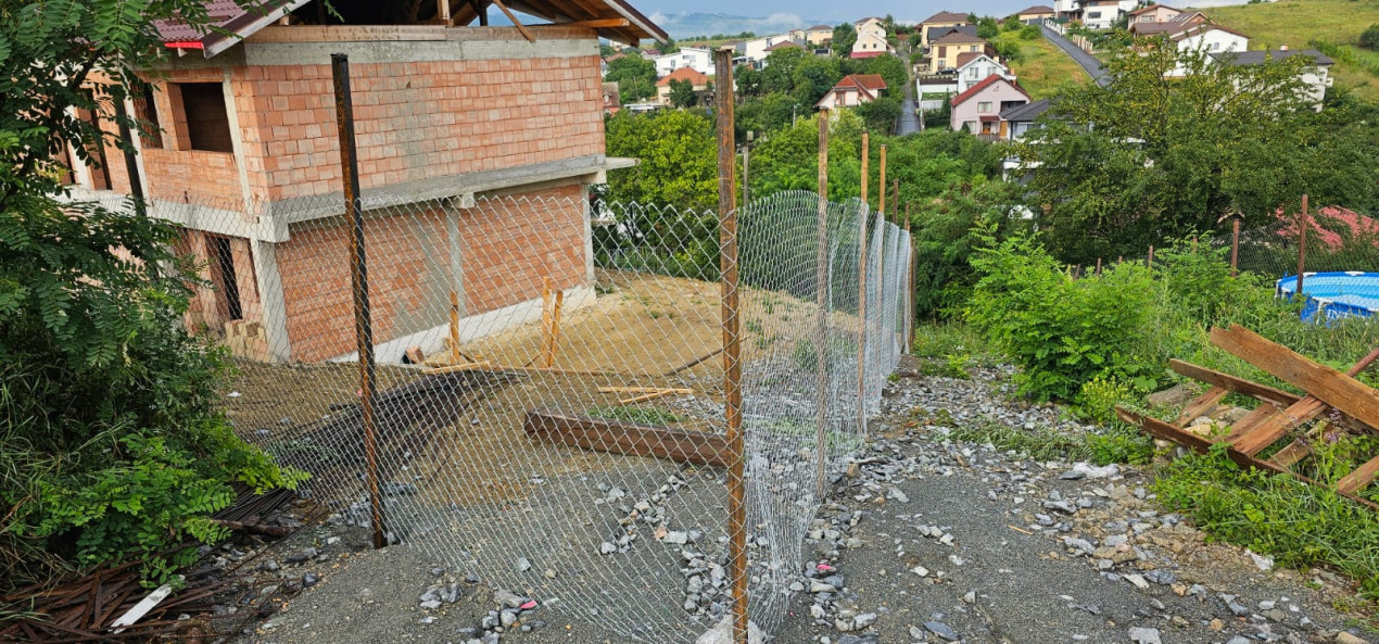 Casa tip duplex, 4 camere, 100 mp, teren 250 mp, Dezmir