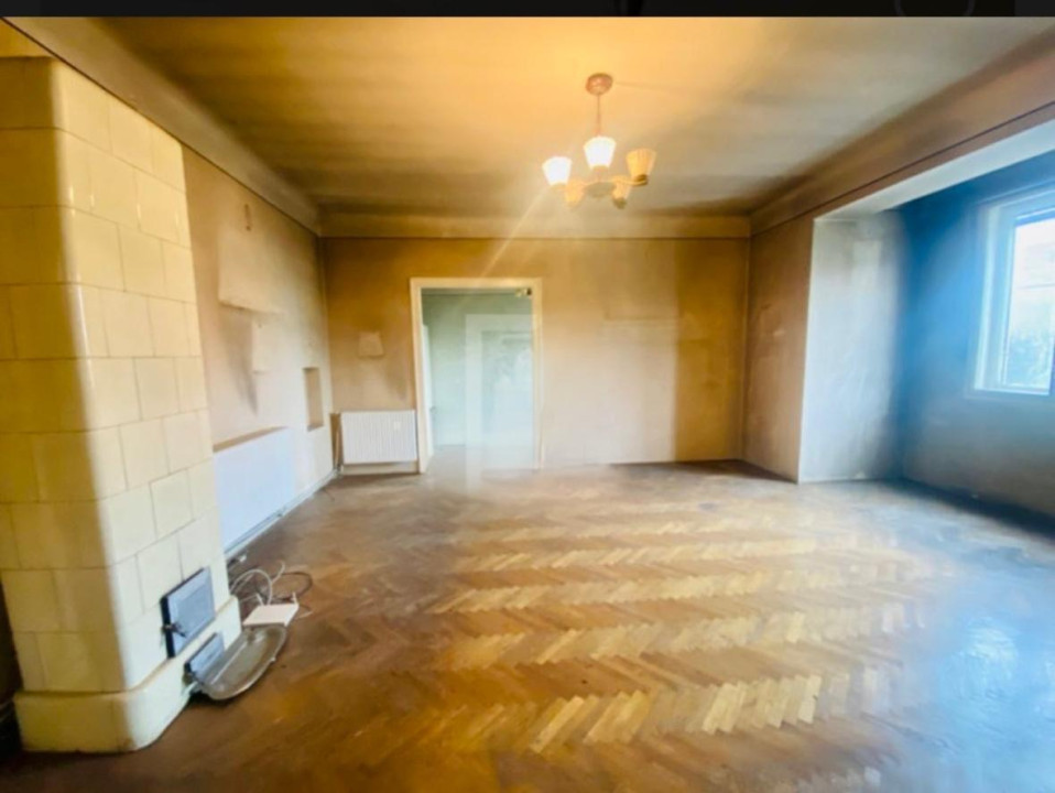 Apartament 3 camere, 108 mp utili, 2 băi, balcon, etajul 1, zona Centrală
