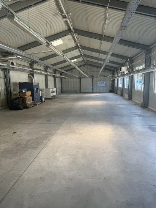 Ichiriere  hala cu birouri 270  mp zona Baciu