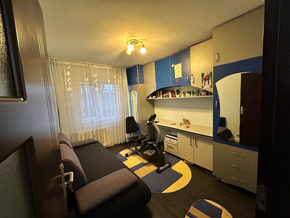 Apartament cu 4 Camere 77mp etaj 1 în Mărăști 