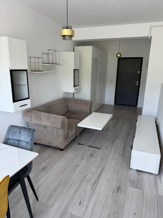 Apartament de o camera, 37 mp, Mobilat, Parcare subterana, Zona Terra