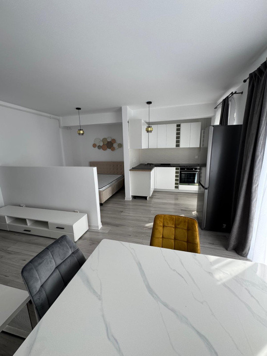 Apartament de o camera, 37 mp, Mobilat, Parcare subterana, Zona Terra