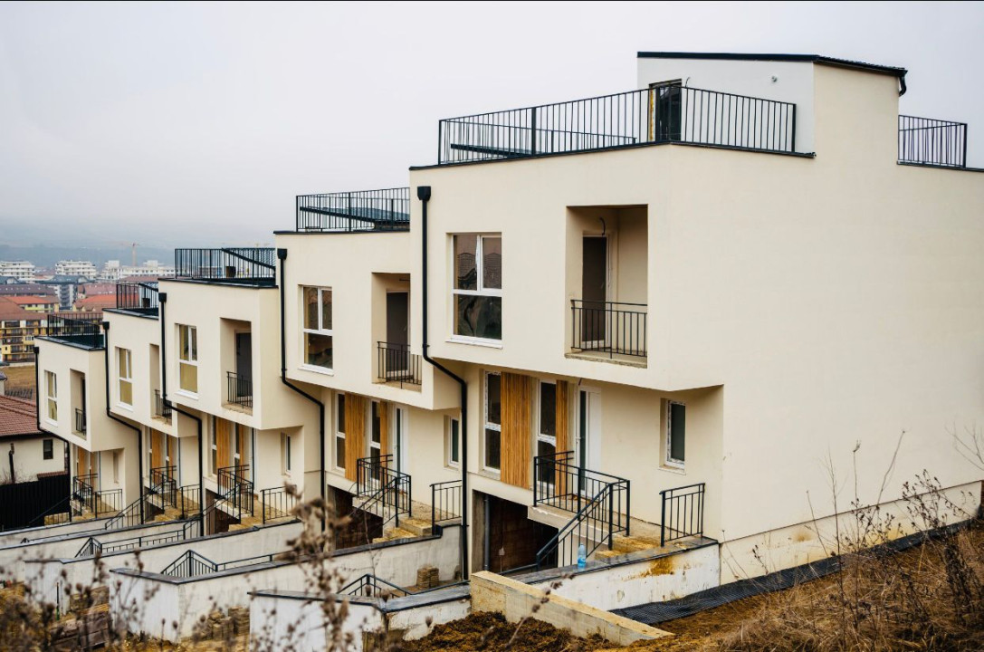 Duplex / Casa insiruita, 120 mp, 160 teren, terasa circulabila, Teilor Floresti