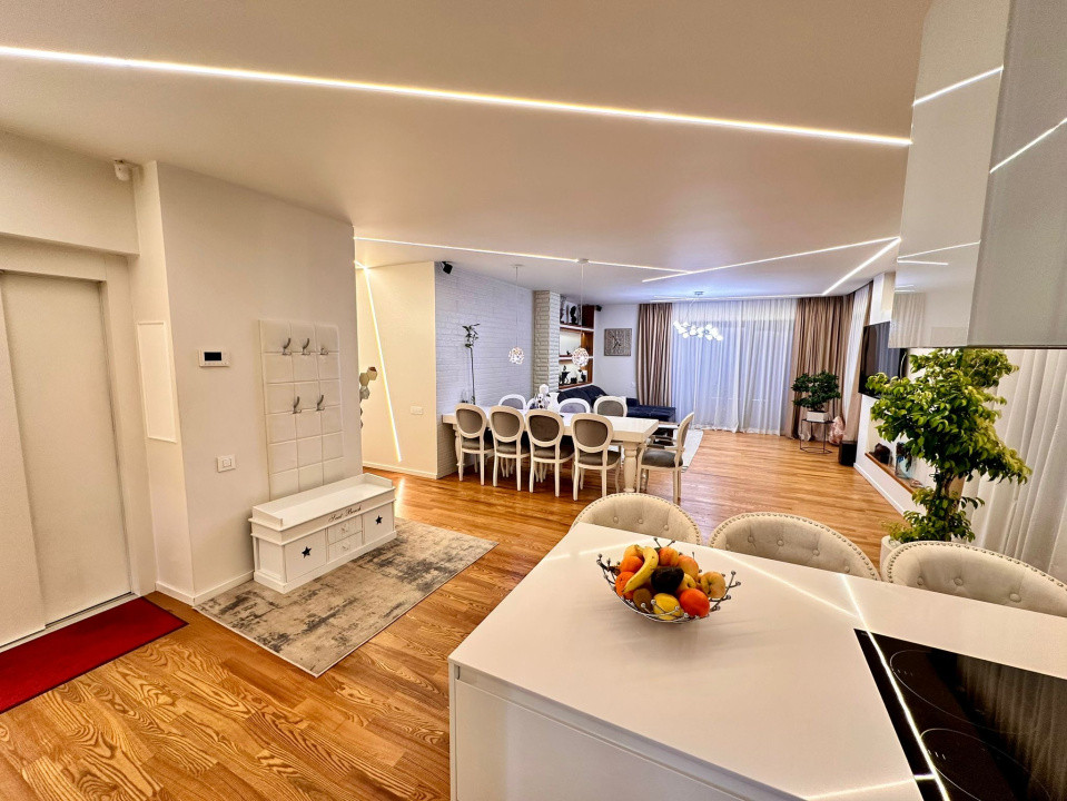 Apartament tip Penthouse,200 mp utili,Terasa,Ultramodern,Zona Buna Ziua