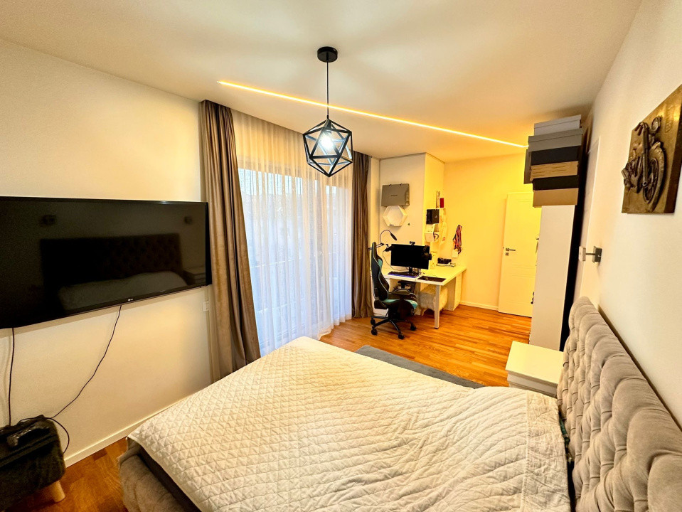 Apartament tip Penthouse,200 mp utili,Terasa,Ultramodern,Zona Buna Ziua
