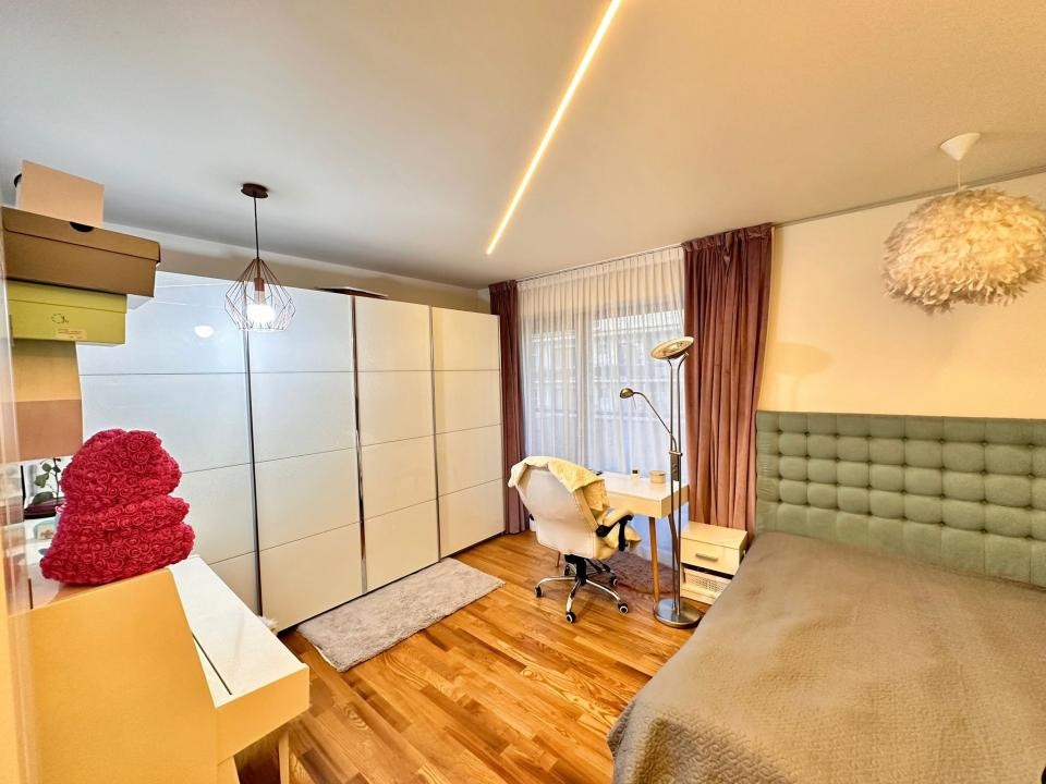 Apartament tip Penthouse,200 mp utili,Terasa,Ultramodern,Zona Buna Ziua