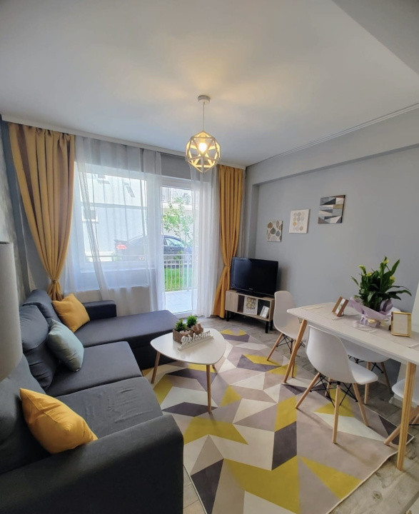 Apartament 3 Camere, 57mp, Zona Vivo