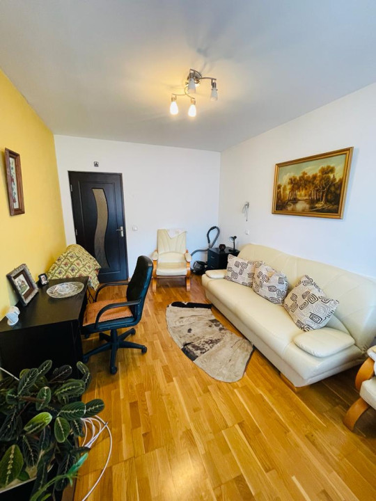 Apartament de 3 camere, 58 mp , zona Tauti