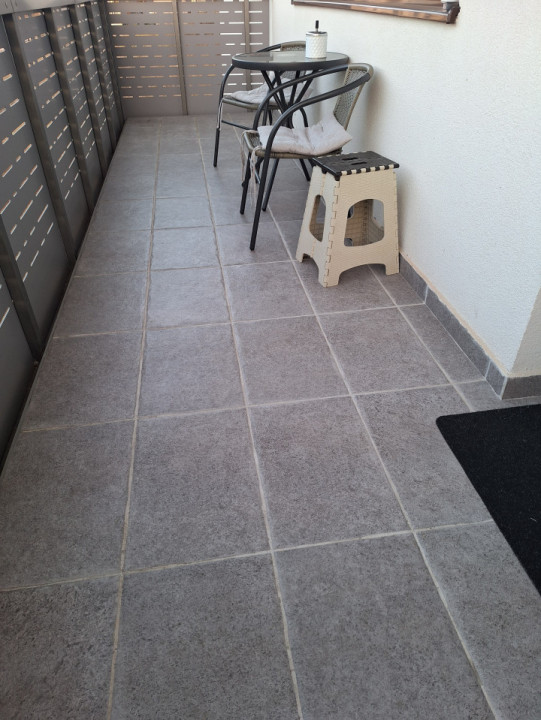 Apartament cu 4 camere, 84 mp, parcare, zona Sub Cetate