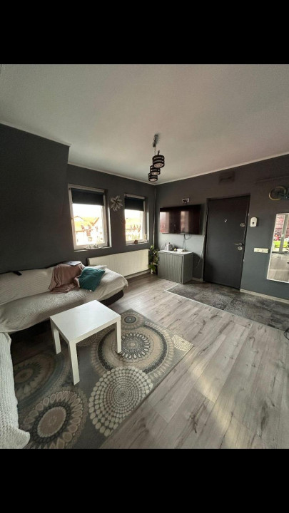 Apartament cu 3 camere si scara interioara+ parcare inclusa