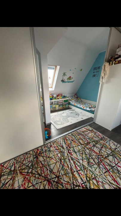 Apartament cu 3 camere si scara interioara+ parcare inclusa