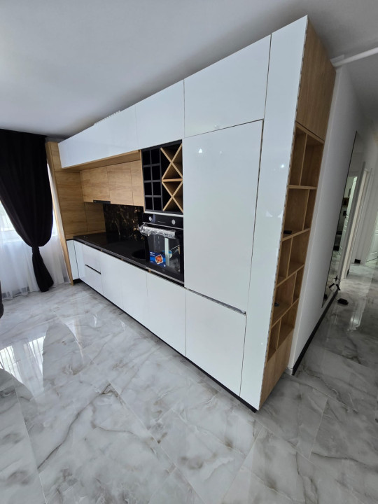 Apartament cu 3 camere decomandate