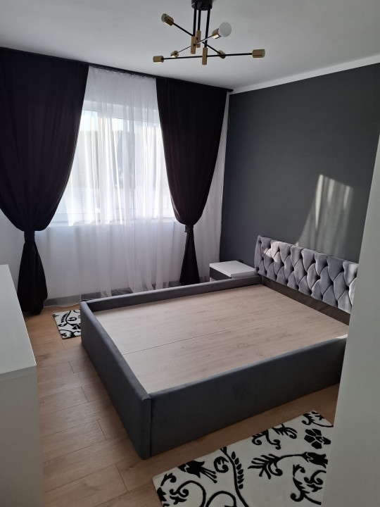 Apartament cu 3 camere decomandate