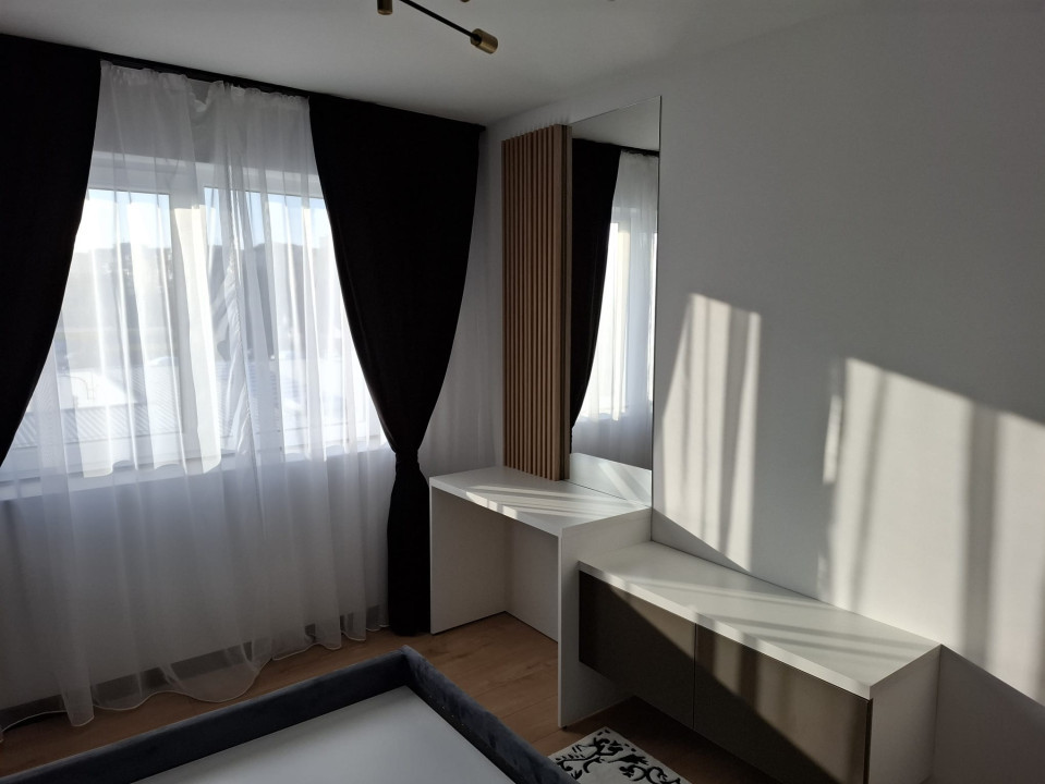 Apartament cu 3 camere decomandate