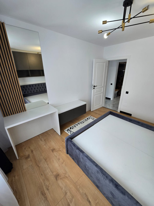 Apartament cu 3 camere decomandate