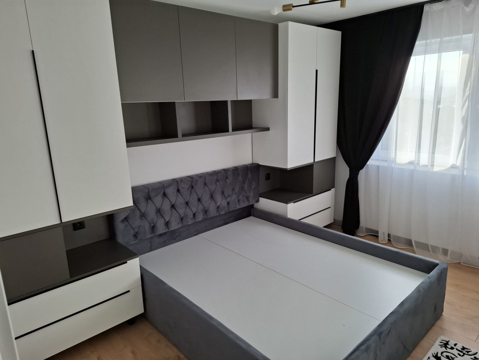 Apartament cu 3 camere decomandate