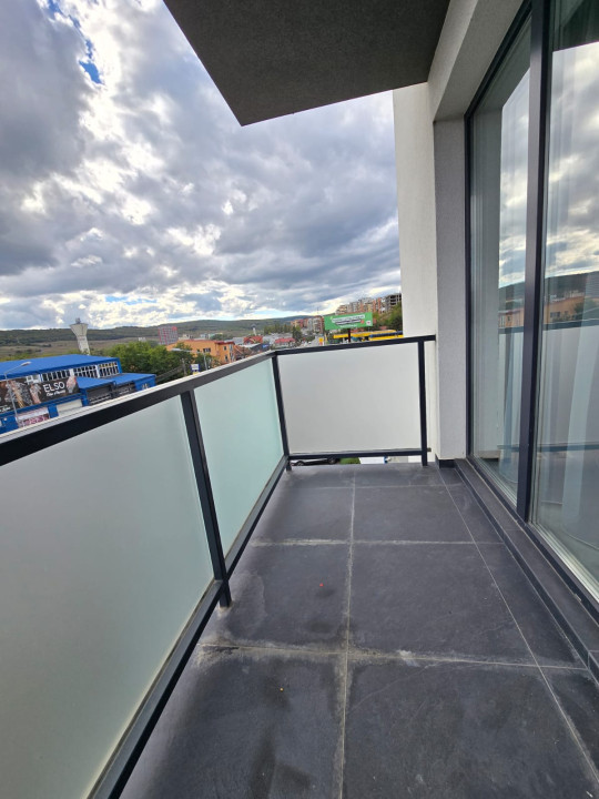 Apartament cu 3 camere decomandate