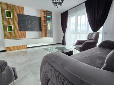 Apartament cu 3 camere decomandate