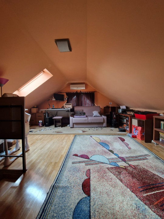 Casa tip duplex, 5 camere, mobilat/utilat, suprafata 180mp, Florești 