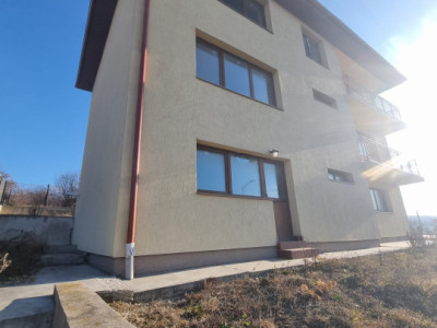 Casa de vanzare 6 camere 273mp