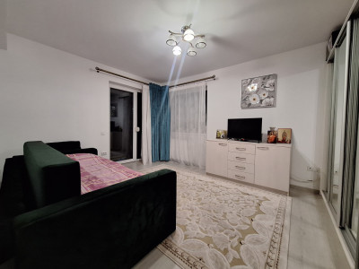 Apartament decomandat, 56 mp, balcon, zona Eroilor