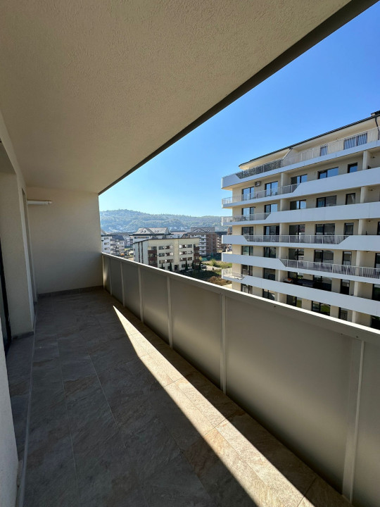 Apartament ultrafinisat 2  camere, terasa si parcare subterana 