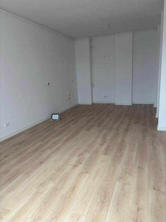 Apartament de 2 camere , 49 mp, finisat , BMW