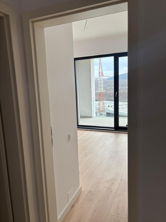 Apartament de 2 camere , 49 mp, finisat , BMW