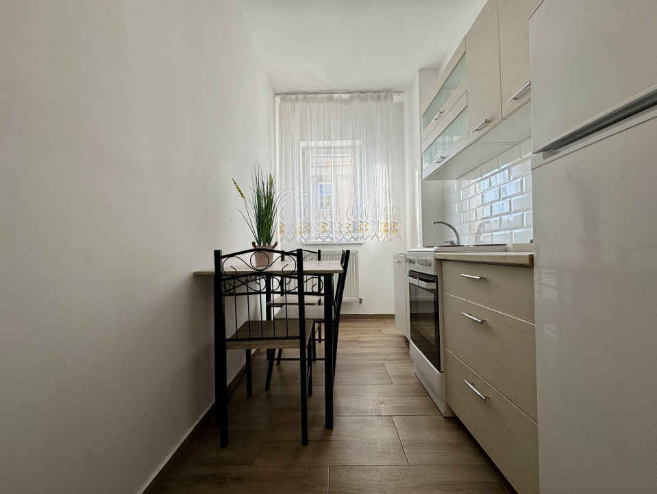 Apartament 2 camere decomandate, 50 mp, etaj 1, parcare, cartier Buna Ziua