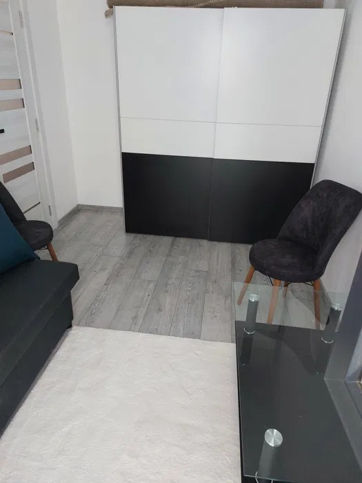 Apartament cu 2 camere, 40 mp, balcon, zona Porii