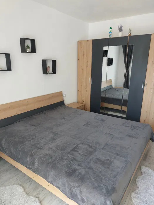 Apartament cu 2 camere, 40 mp, balcon, zona Porii