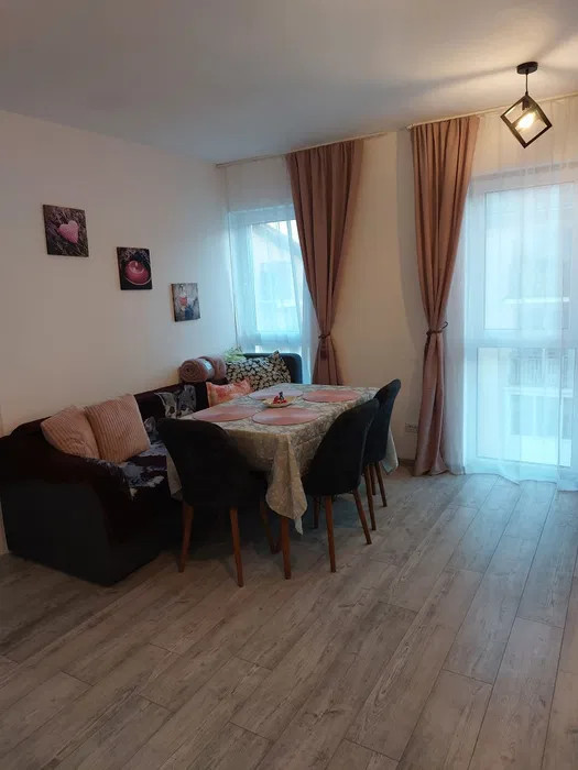 Apartament cu 2 camere, 40 mp, balcon, zona Porii
