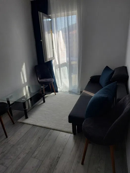 Apartament cu 2 camere, 40 mp, balcon, zona Porii