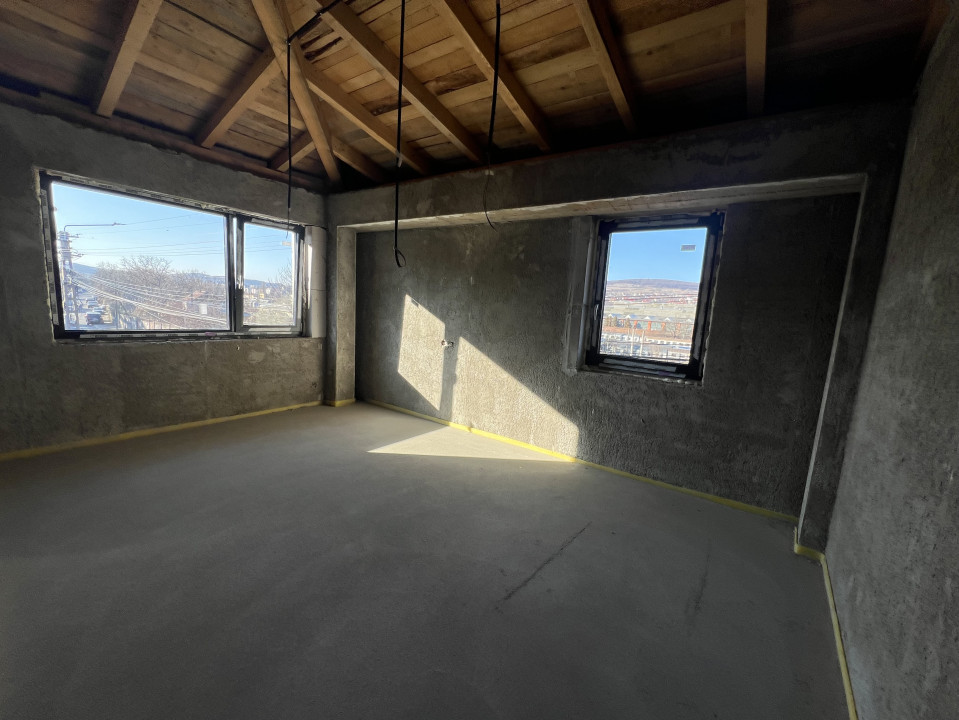 Casa alipita, 5 camere , semifinisata , Gruia