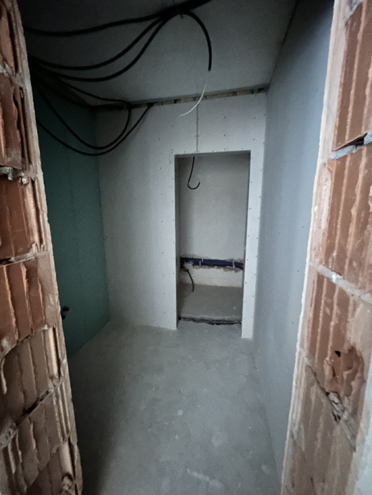 Spatiu comercial semifinisat 86 mp utili Borhanci 
