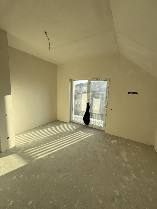 Casa Individuala, 5 camere, 120 mp, teren liber 590 mp, Chinteni