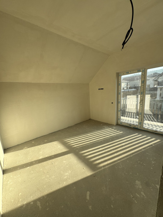 Casa Individuala, 5 camere, 120 mp, teren liber 590 mp, Chinteni